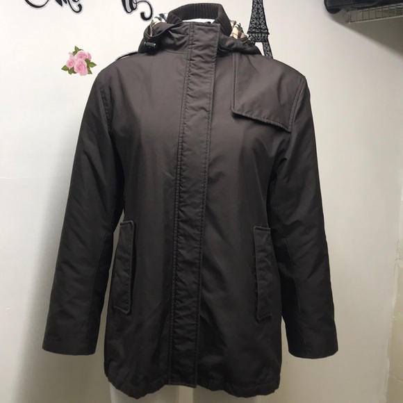 Burberry insulated hooded coat size M